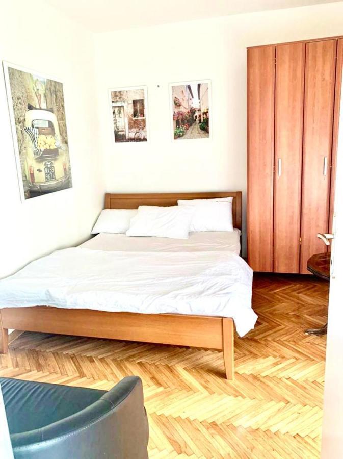 Apartman Lena, Centar *
